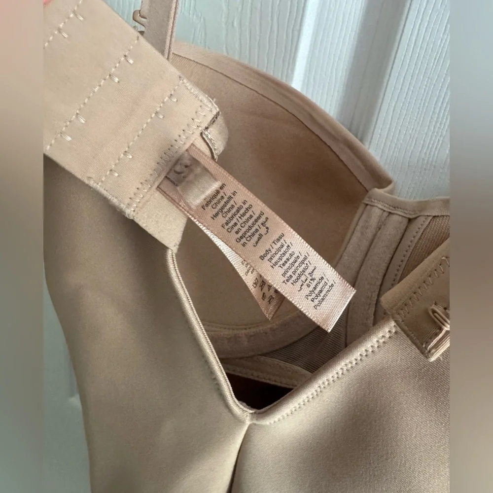 SKIMS BODY CORE SCULPT UNDERWIRE MID THIGH BODYSUIT S - Picture 10 of 11